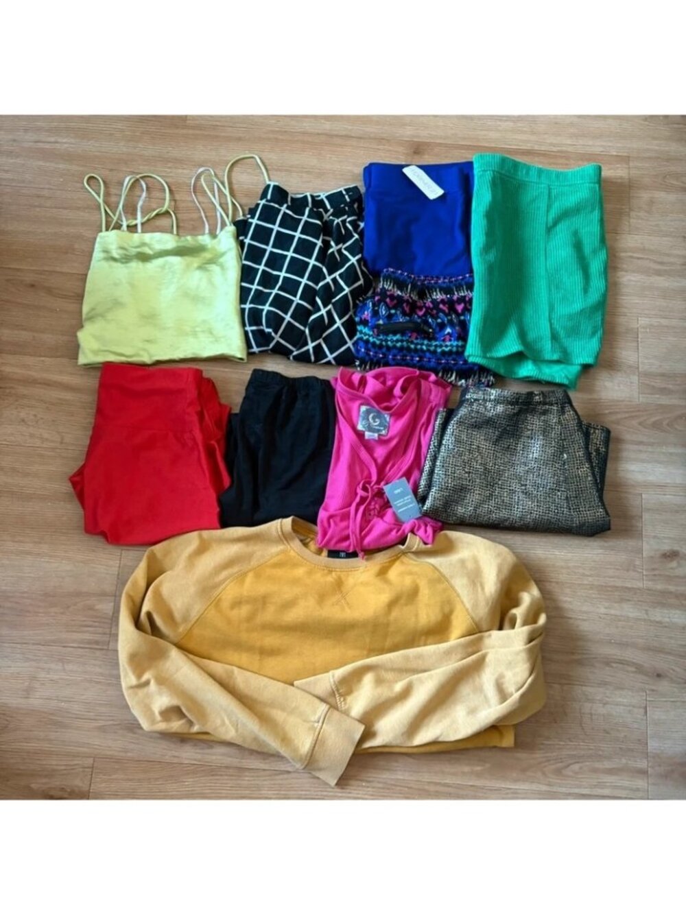 Womenβs Size L Bundle - 10 Items